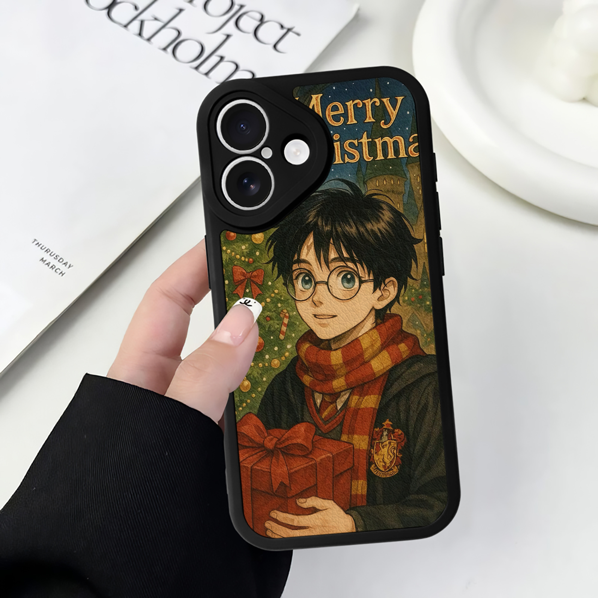 （画像用） Harry Potter ハリー・ポッターシリーズ 【iPhone 16シリーズ対応】シリコンスマホケース（レザー調） 材質：シリコン